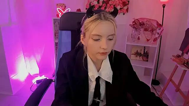 Try our streaming cams variety and talk on a personal level with our adorable girls streamers, showing off their bountiful shapes and dildos.