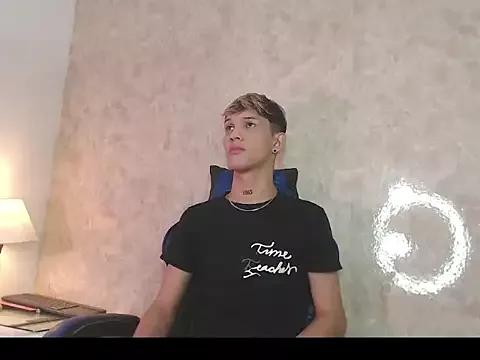 AustinPrice from StripChat is Freechat