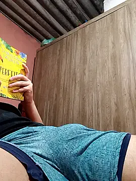 AVALIAminhaPika on StripChat 