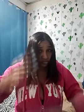 Avannay from StripChat is Freechat