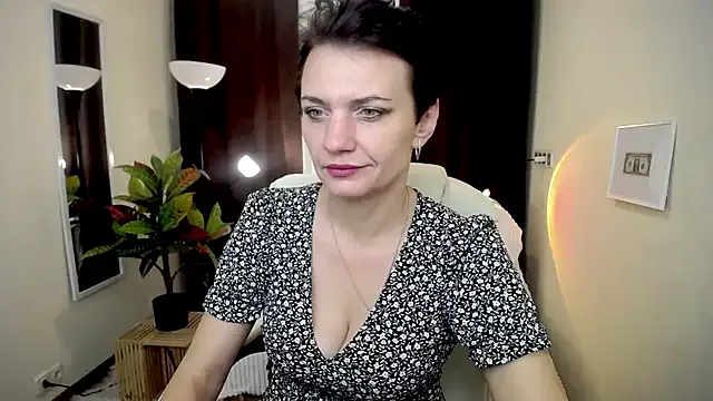 AvaSaturnian from StripChat