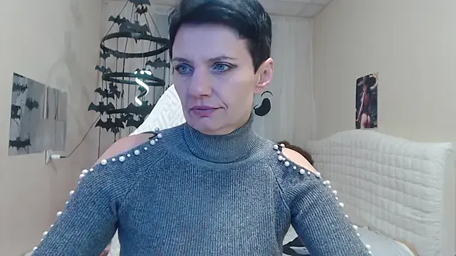 AvaSaturnian from StripChat