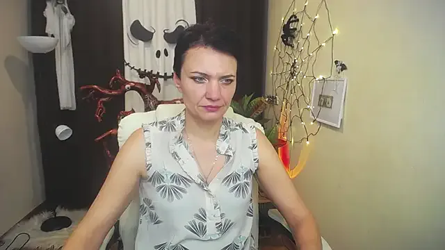 AvaSaturnian from StripChat