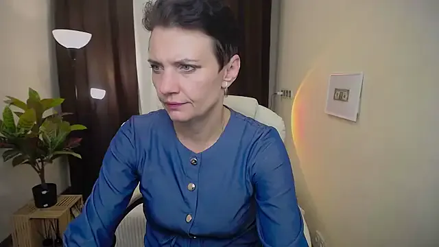 AvaSaturnian from StripChat