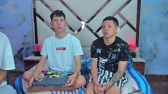 Averange_boys_X from StripChat is Freechat