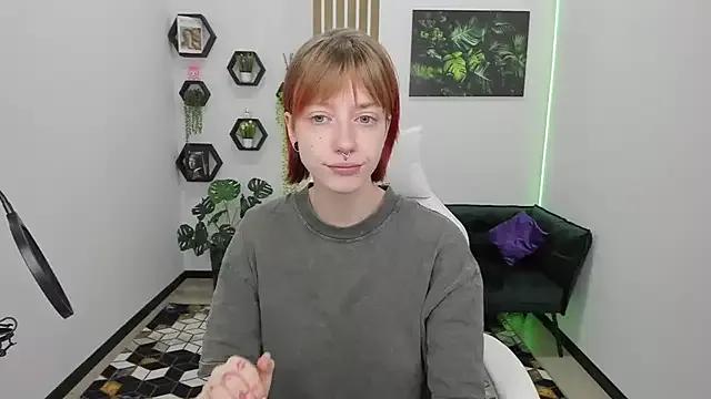 AveryLia from StripChat is Freechat