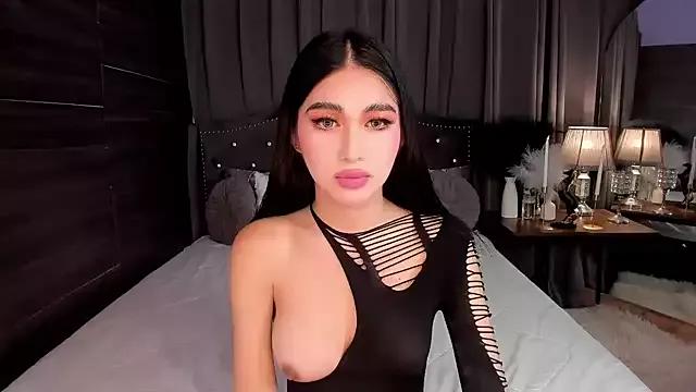 AviMillers from StripChat is Freechat