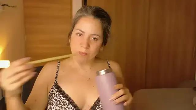 AVRAKEHDABRA from StripChat is Freechat