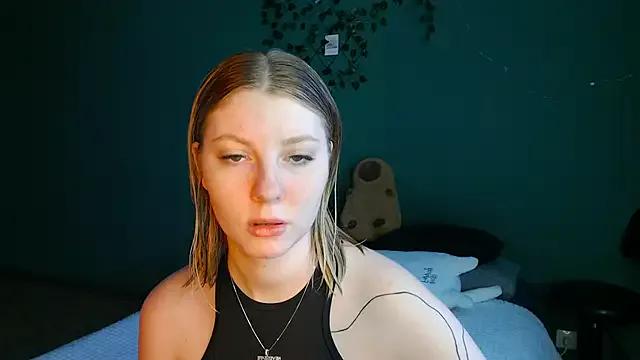 Avrora_Awad from StripChat is Freechat