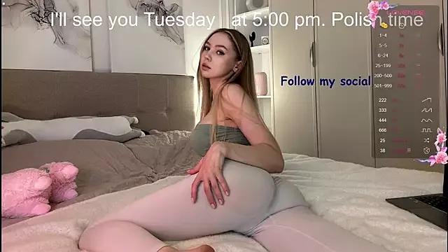 Try our streaming cams variety and talk on a personal level with our adorable girls streamers, showing off their bountiful shapes and dildos.