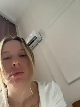 AvroraMills from StripChat is Freechat
