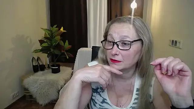 AvroraRosiye from StripChat is Freechat