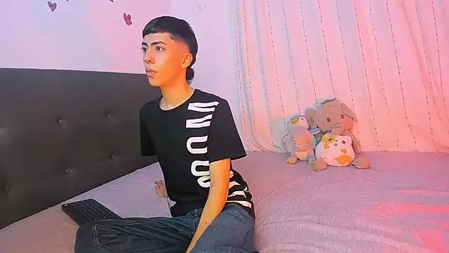 Axel_Sweet18 from StripChat is Freechat
