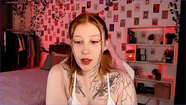 Ayla_Hicks from StripChat