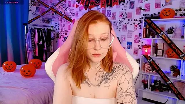 Ayla_Hicks from StripChat