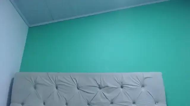 azahara_cameroncm from StripChat is Freechat