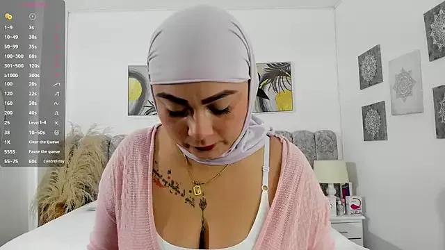 azaharaaa_ from StripChat
