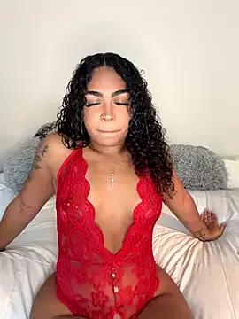 azaraxxxamor from StripChat is Freechat