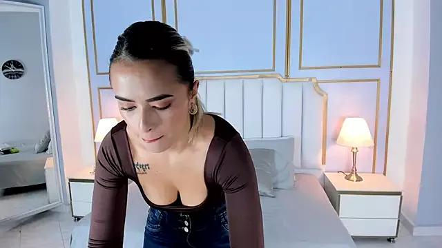 aziac10 from StripChat