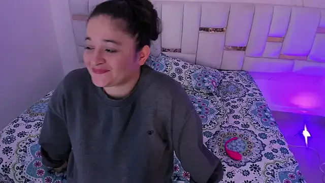 AzucenaBigAss from StripChat is Freechat