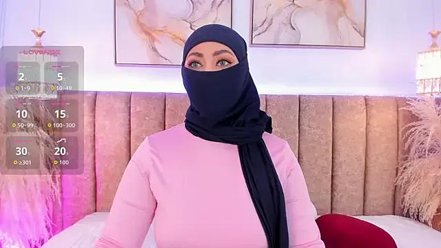 Azza__ from StripChat