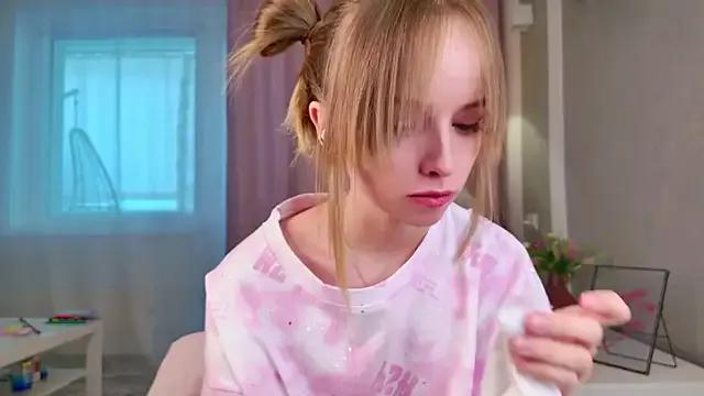 b4by_LoL1 from StripChat