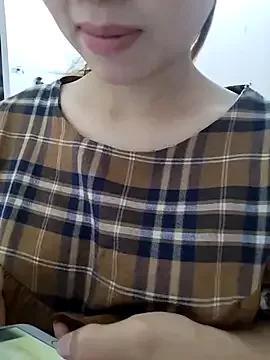 babe_001 from StripChat is Freechat