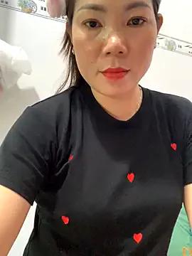 Baby-bigtits2025 from StripChat is Freechat