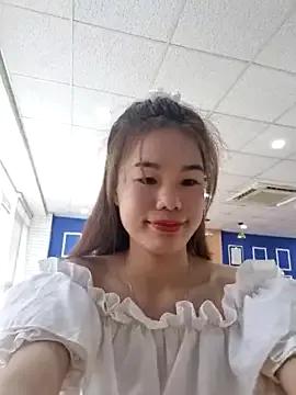 Baby-ladytits2025 from StripChat is Freechat