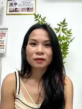 Baby-mmm from StripChat