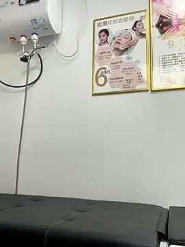 Baby-mmm from StripChat is Freechat