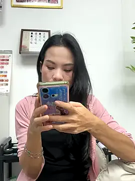 Baby-mmm from StripChat is Freechat