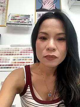 Baby-mmm from StripChat