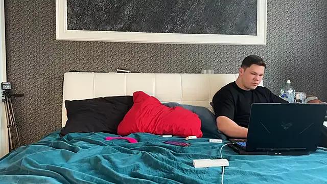 Baby6_Boy9 from StripChat