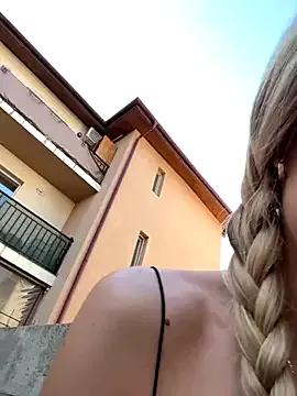 BabyAnais from StripChat