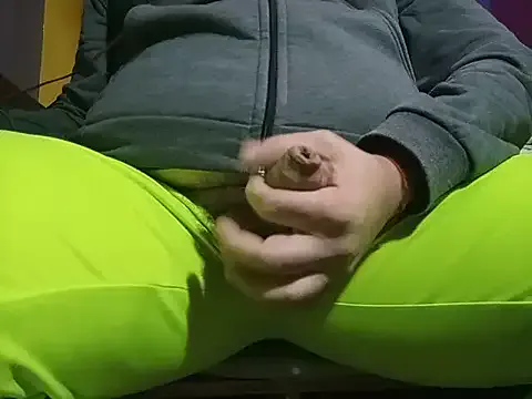 BabyBearMilk on StripChat 