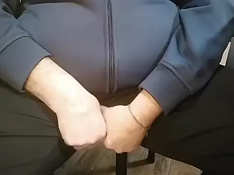 BabyBearMilk on StripChat 