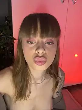 BabyBee_ from StripChat is Freechat