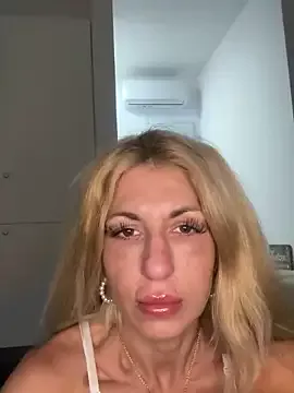 BabyBell69 on StripChat 