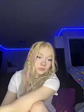 Babybunny8765 from StripChat is Freechat