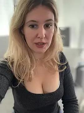 BabyCalipornia from StripChat