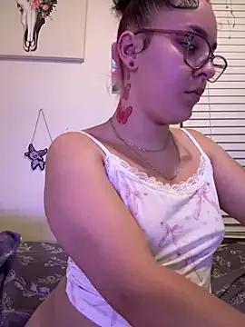 babykalirose from StripChat is Freechat