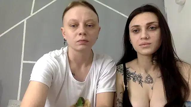 BabyLizas from StripChat