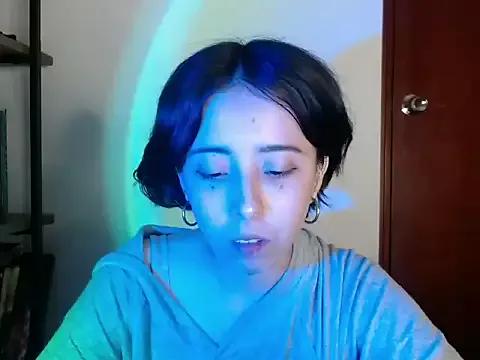babyluna_8_8 from StripChat