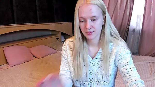 BabyMelina from StripChat