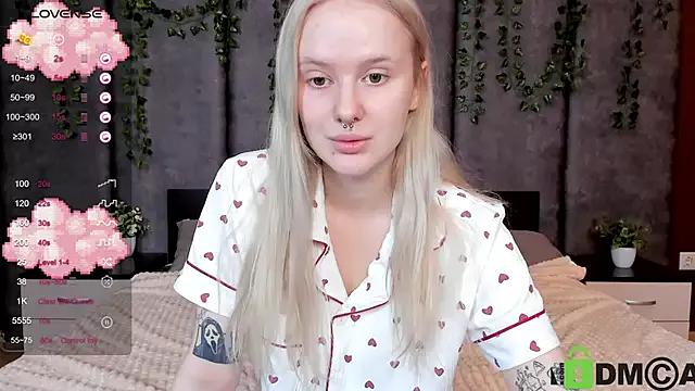 BabyMelina from StripChat