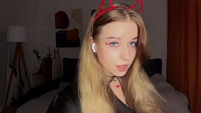 Babymoney_2007 from StripChat is Freechat