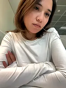 Babypeach09 from StripChat