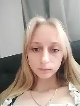 babyXlove from StripChat
