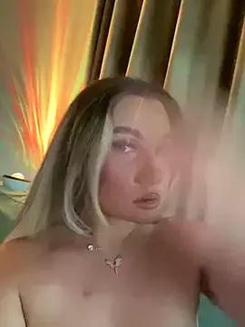 babyyboomm from StripChat is Freechat